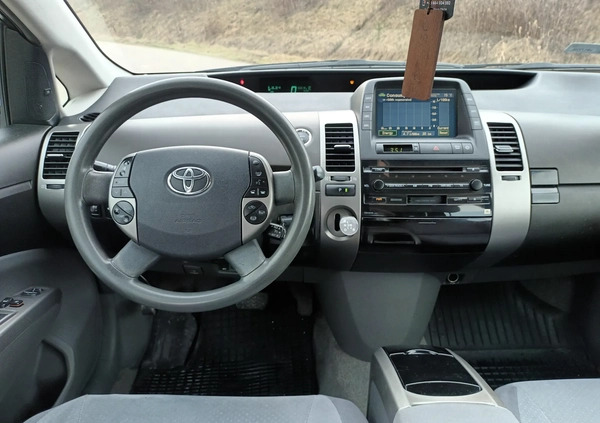 Toyota Prius cena 20900 przebieg: 286200, rok produkcji 2005 z Zbąszynek małe 232